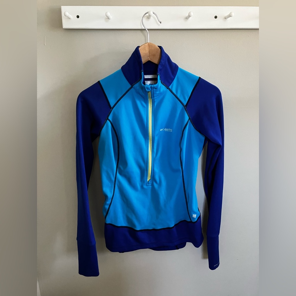 Columbia titanium partial zip- size xs